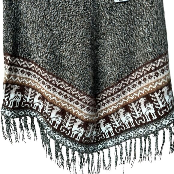 Peruvian Art Woman Poncho Cusquena Alpaca Wool Original from Peru NWT - Picture 3 of 4